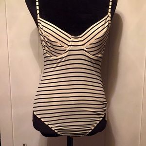 Follow the lines bodysuit